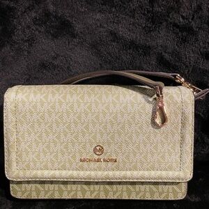 Michael Kors Jet set logo smartphone Crossbody Bag